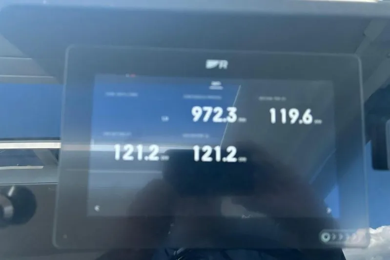  Yacht Photos Pics Dashboard display of a 2022 Sealine C335V boat showing various metrics.