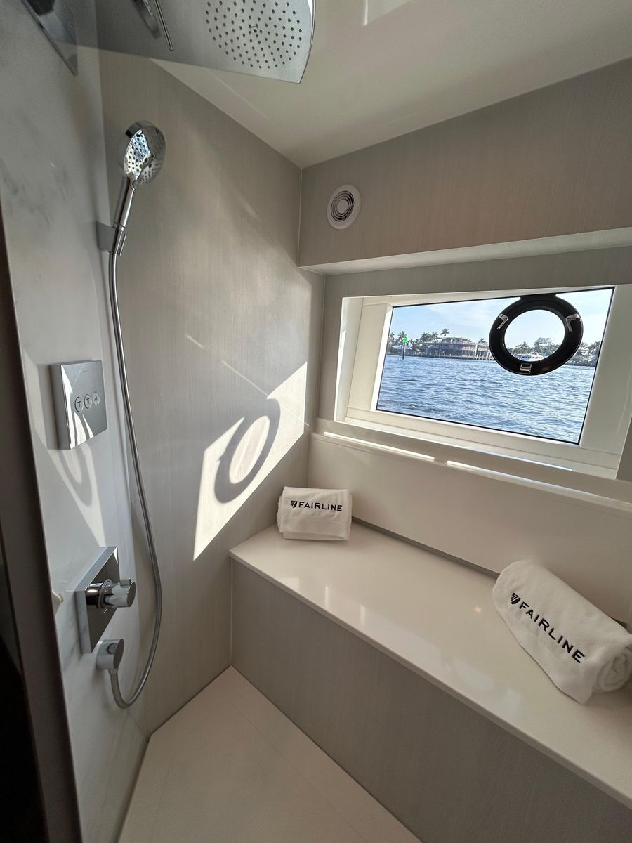 2024 Fairline 68 