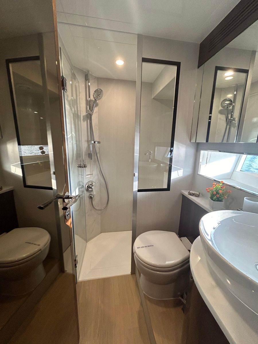 2024 Fairline 68 