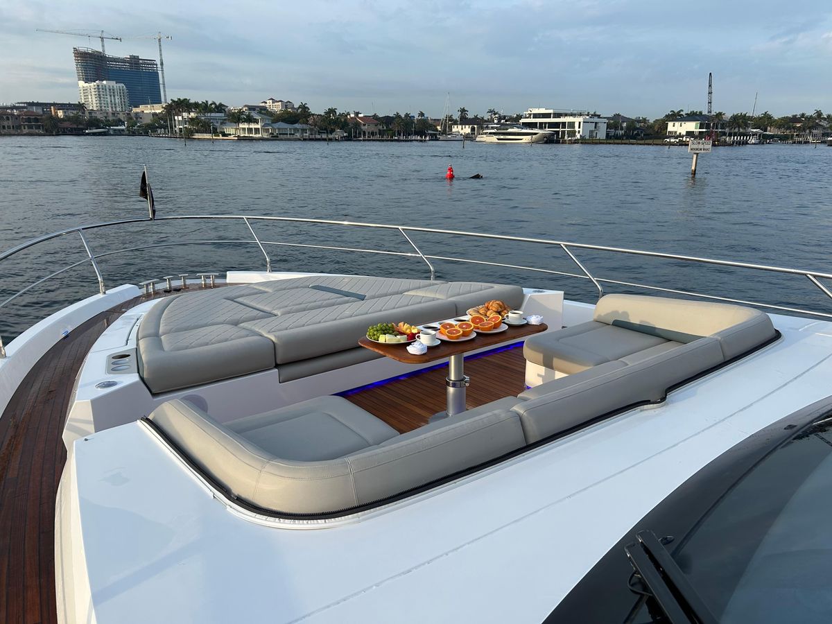 2024 Fairline 68 