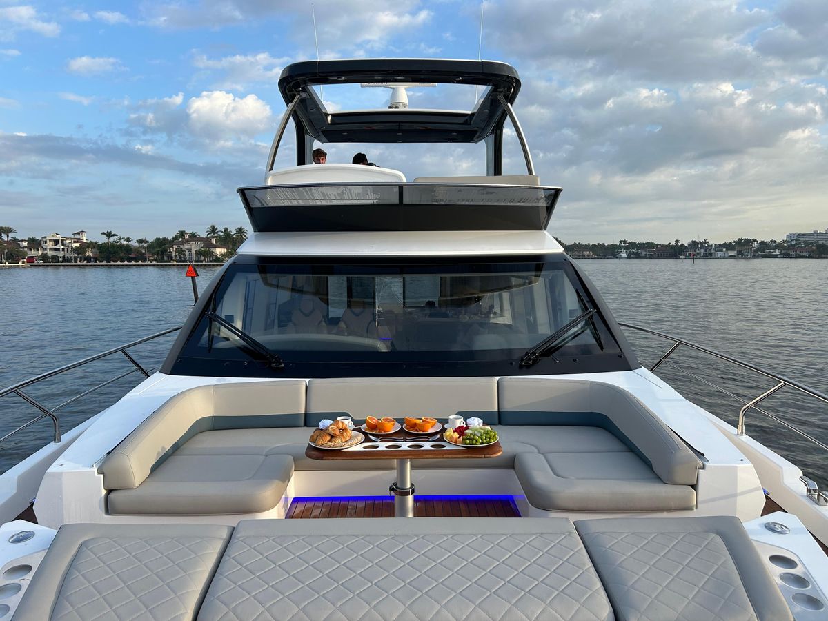 2024 Fairline 68 