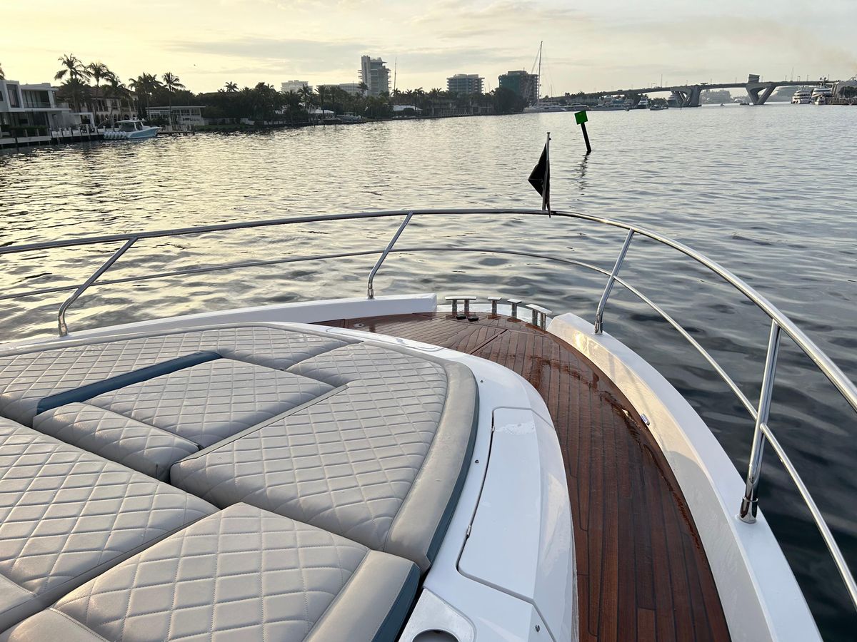 2024 Fairline 68 