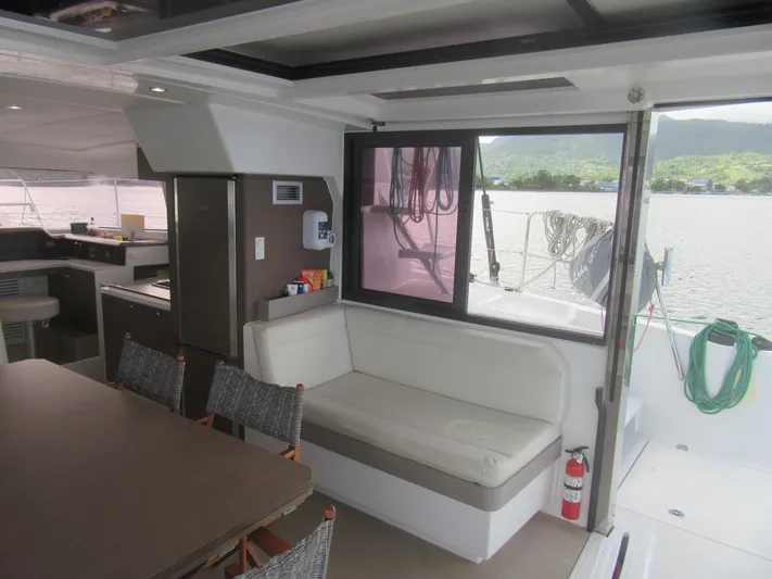 Lady Ana Yacht Photos Pics 