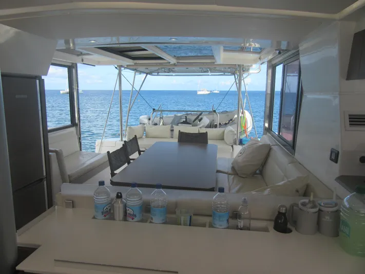 Lady Ana Yacht Photos Pics 