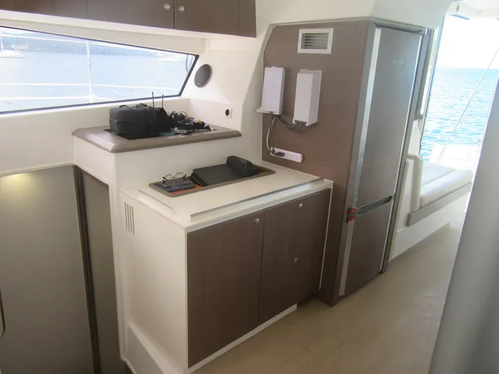 Lady Ana Yacht Photos Pics 