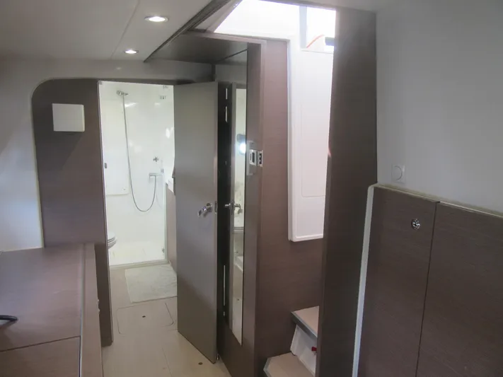 Lady Ana Yacht Photos Pics 