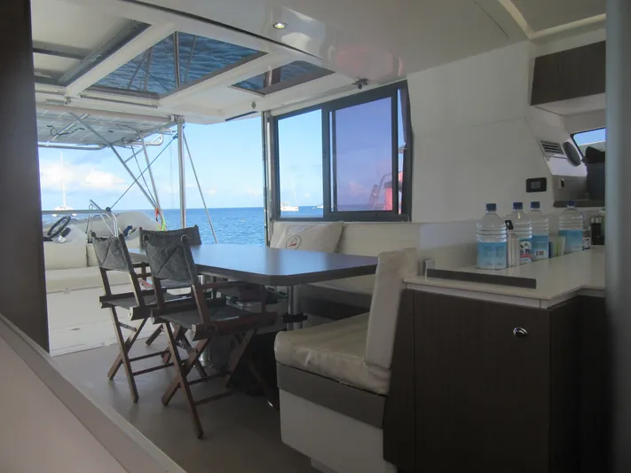 Lady Ana Yacht Photos Pics 