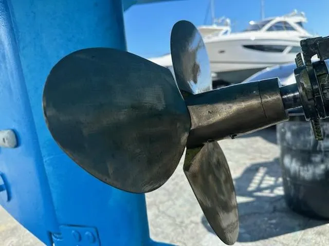 Monica Yacht Photos Pics Close-up of a propeller on a 2006 Alubat Ovni 395 Centerboard sailboat.