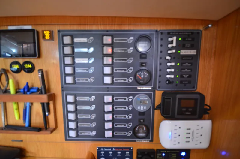 Monica Yacht Photos Pics Control panel of 2006 Alubat Ovni 395 Centerboard yacht with instruments and switches.