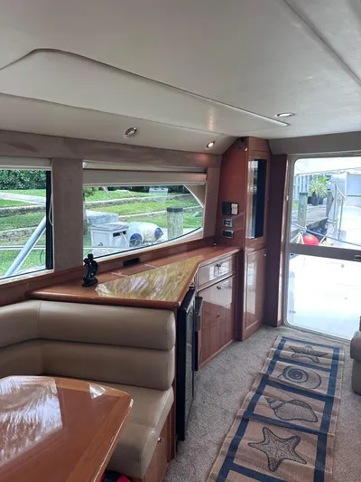 Down Under Yacht Photos Pics Riviera 51 Down Under - Salon