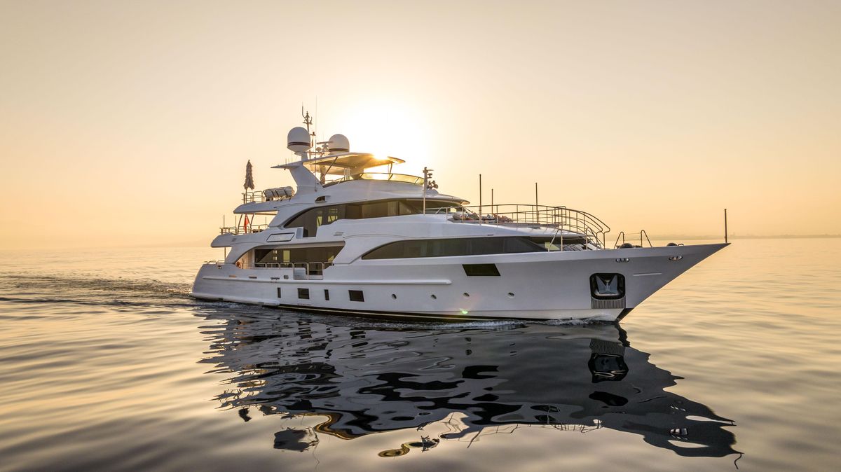 2015 Benetti 121 