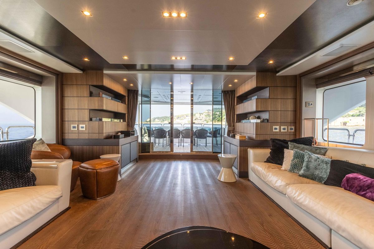 2015 Benetti 121 