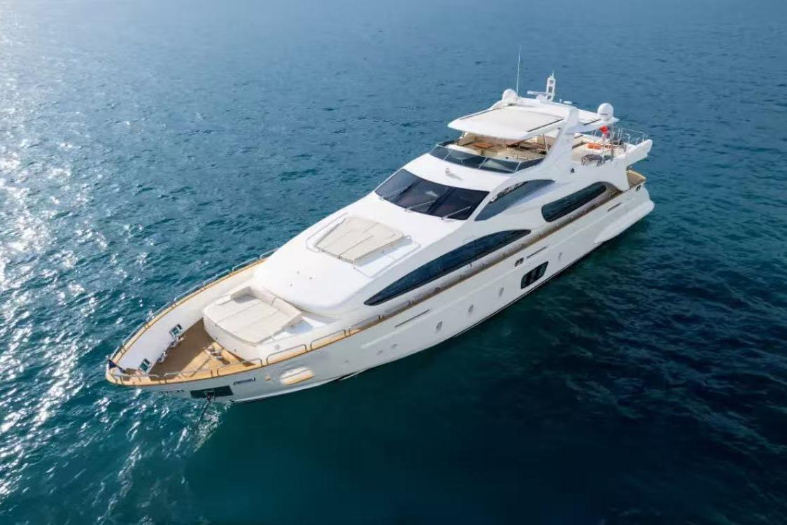 Azimut 105