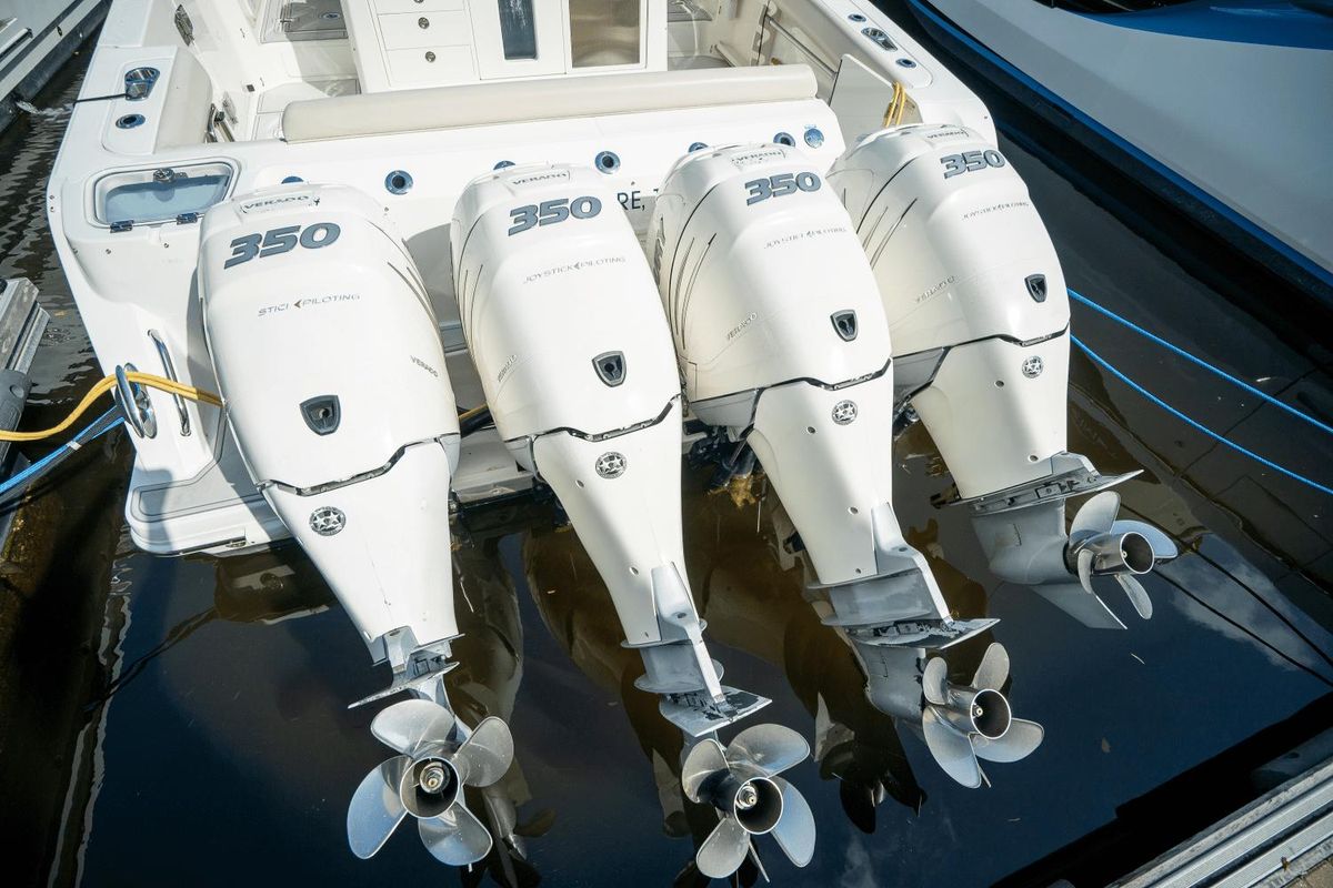 2018 Boston Whaler 42 