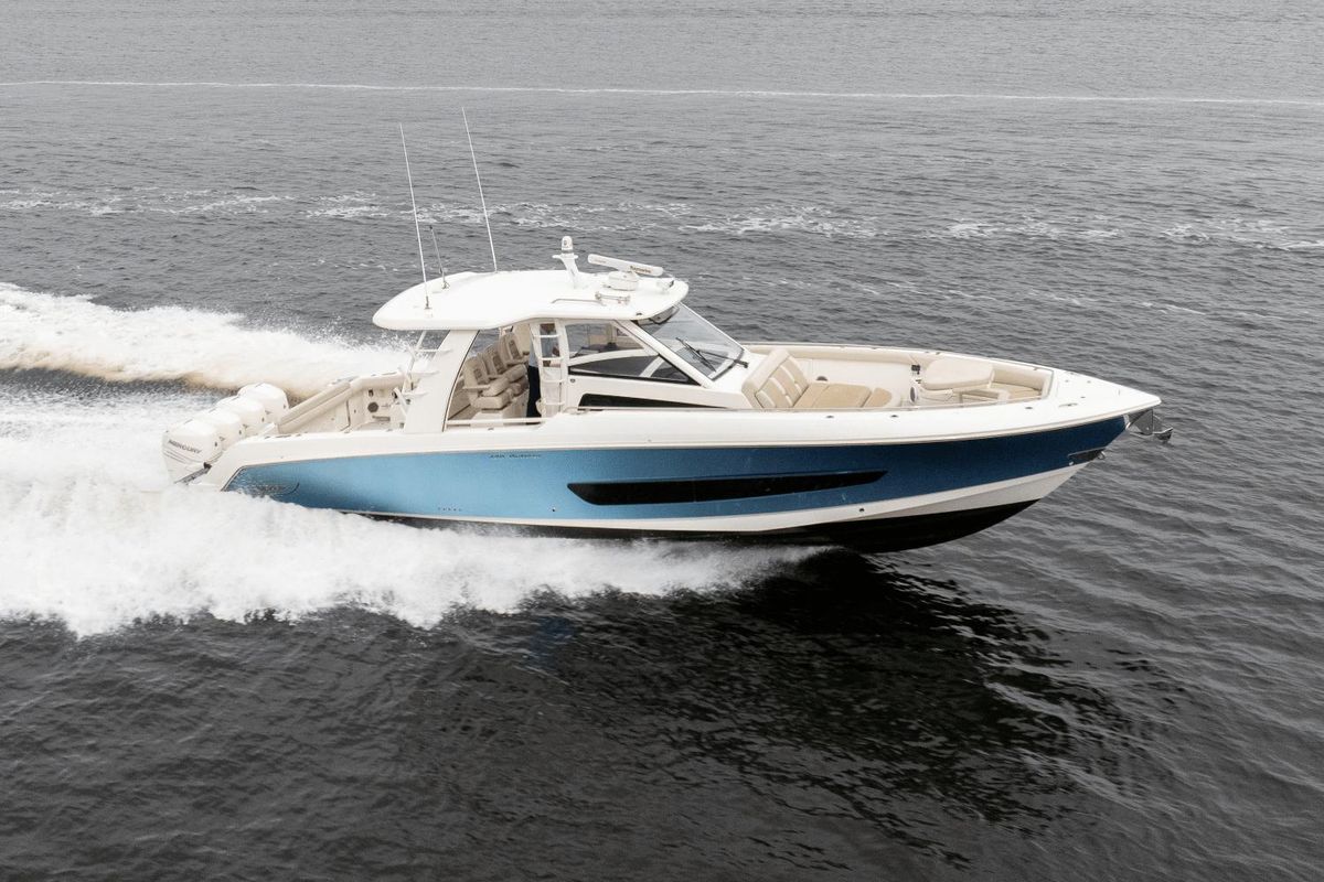 2018 Boston Whaler 42 