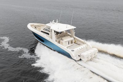 Yacht