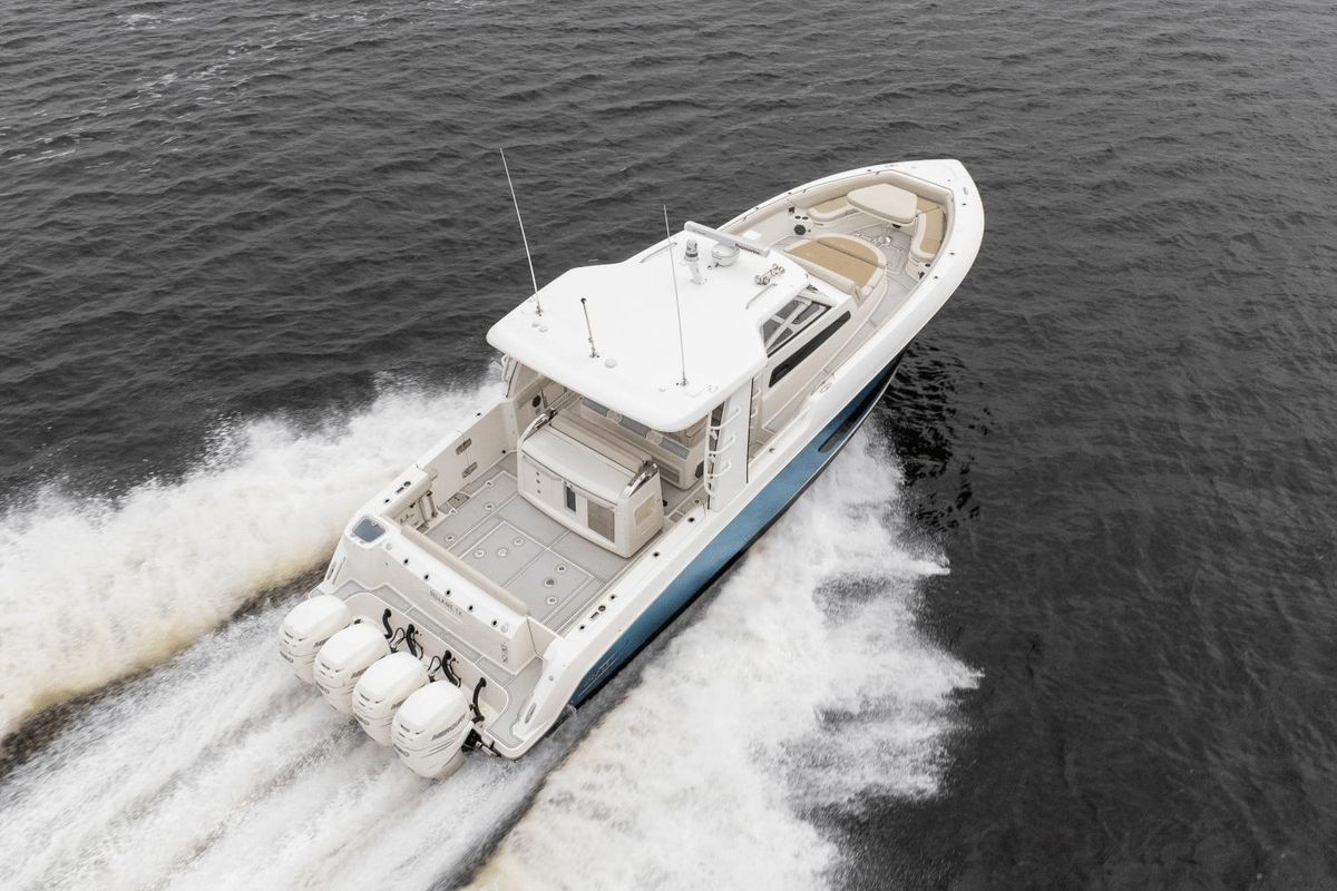 2018 Boston Whaler 42 