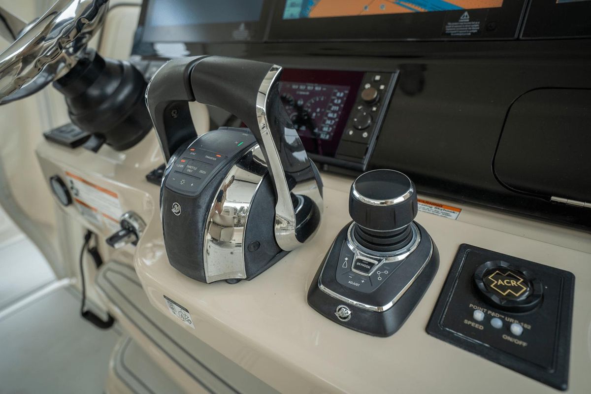 2018 Boston Whaler 42 