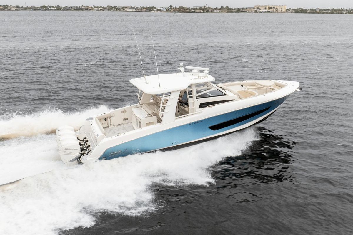 2018 Boston Whaler 42 
