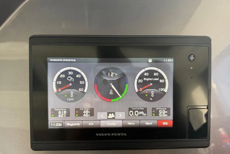 Yacht Photos Pics Volvo Penta engine display on 2019 Galeon 470 Sky, showing RPM and engine load.