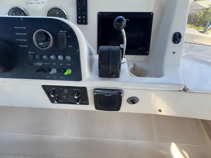 Nauti Dog Yacht Photos Pics 