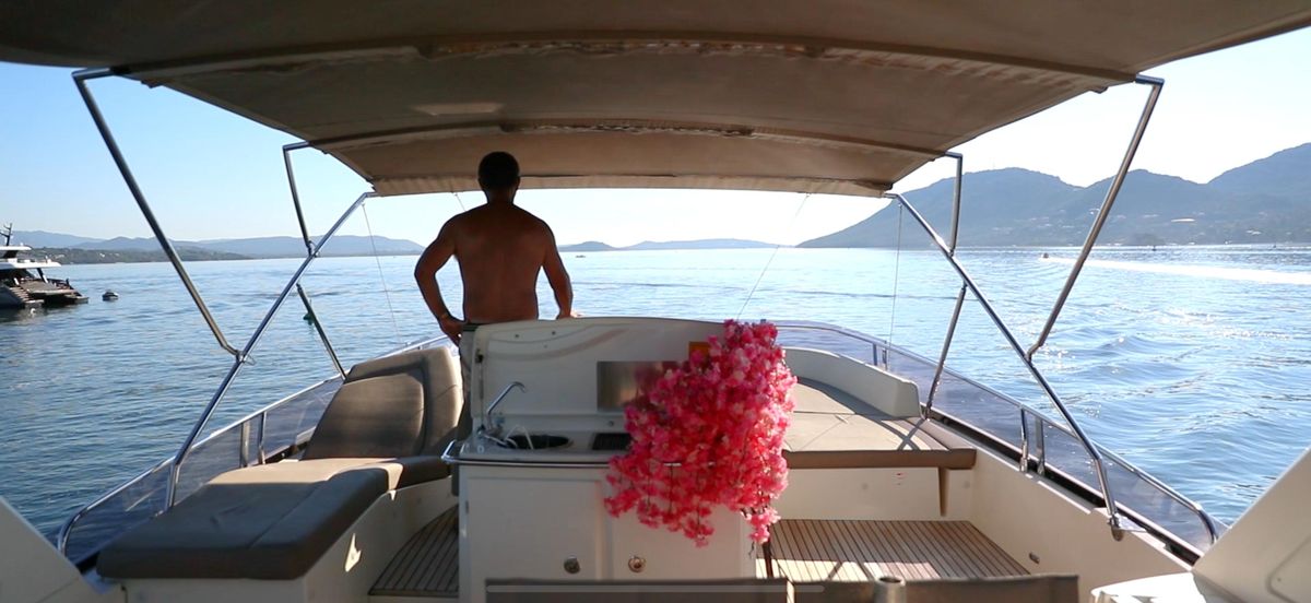 2013 Prestige 62 