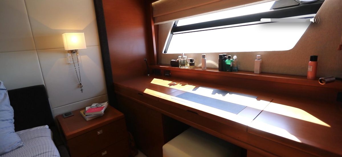 2013 Prestige 62 