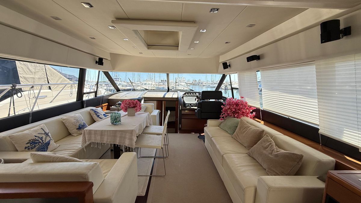 2013 Prestige 62 