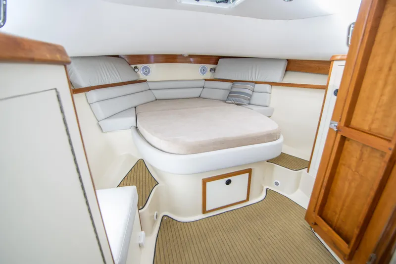 Midnight Rambler Yacht Photos Pics 