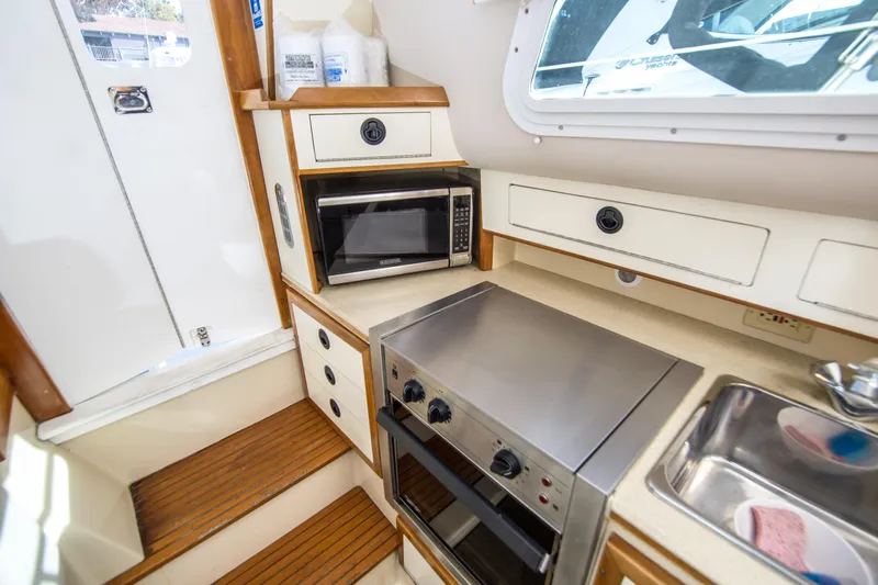 Midnight Rambler Yacht Photos Pics 