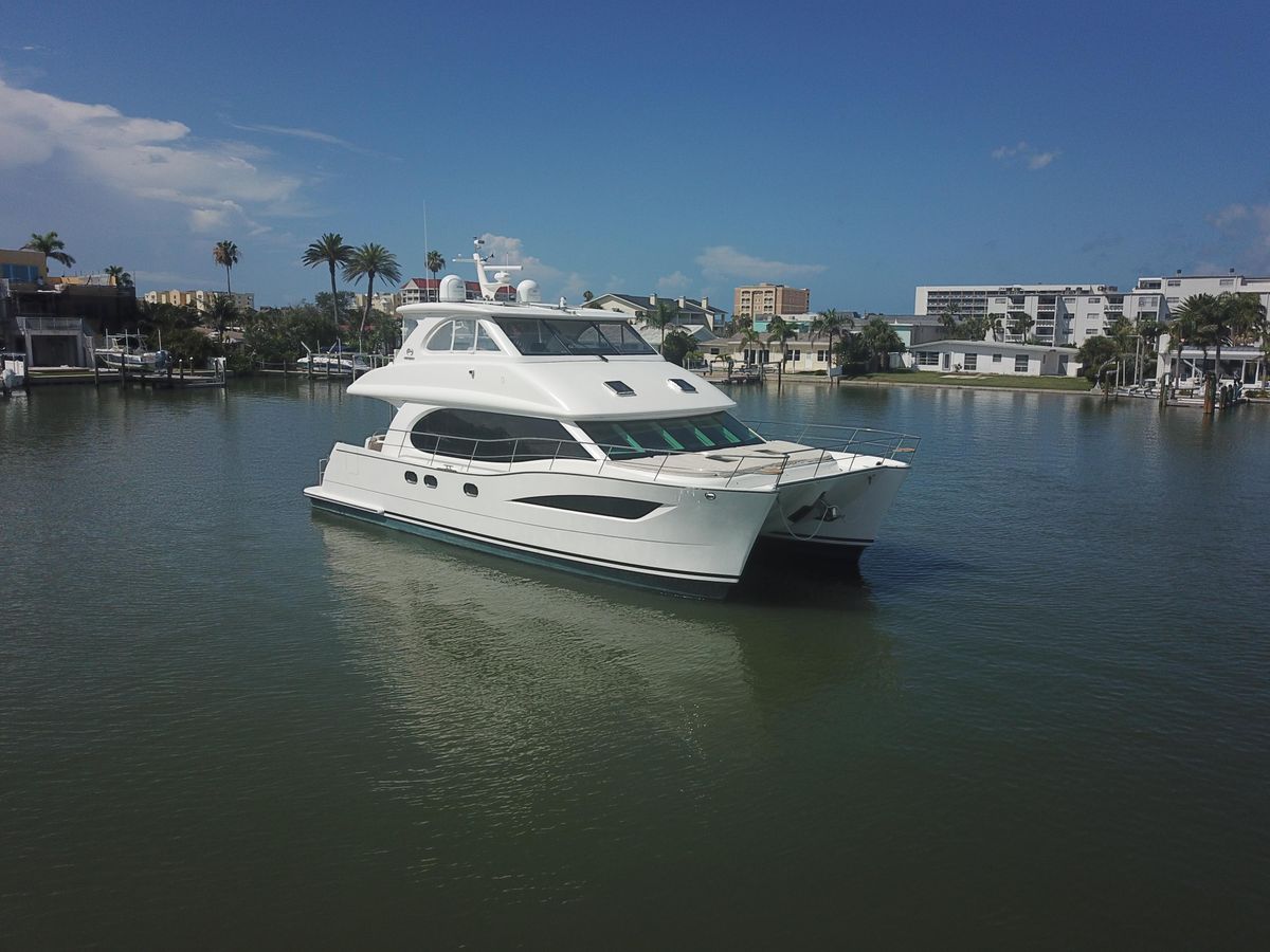 2014 Horizon 52 