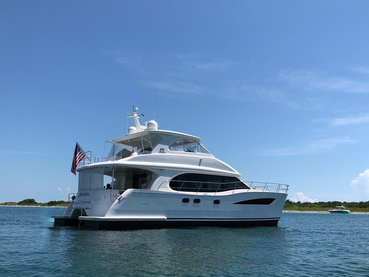 2014 Horizon 52 