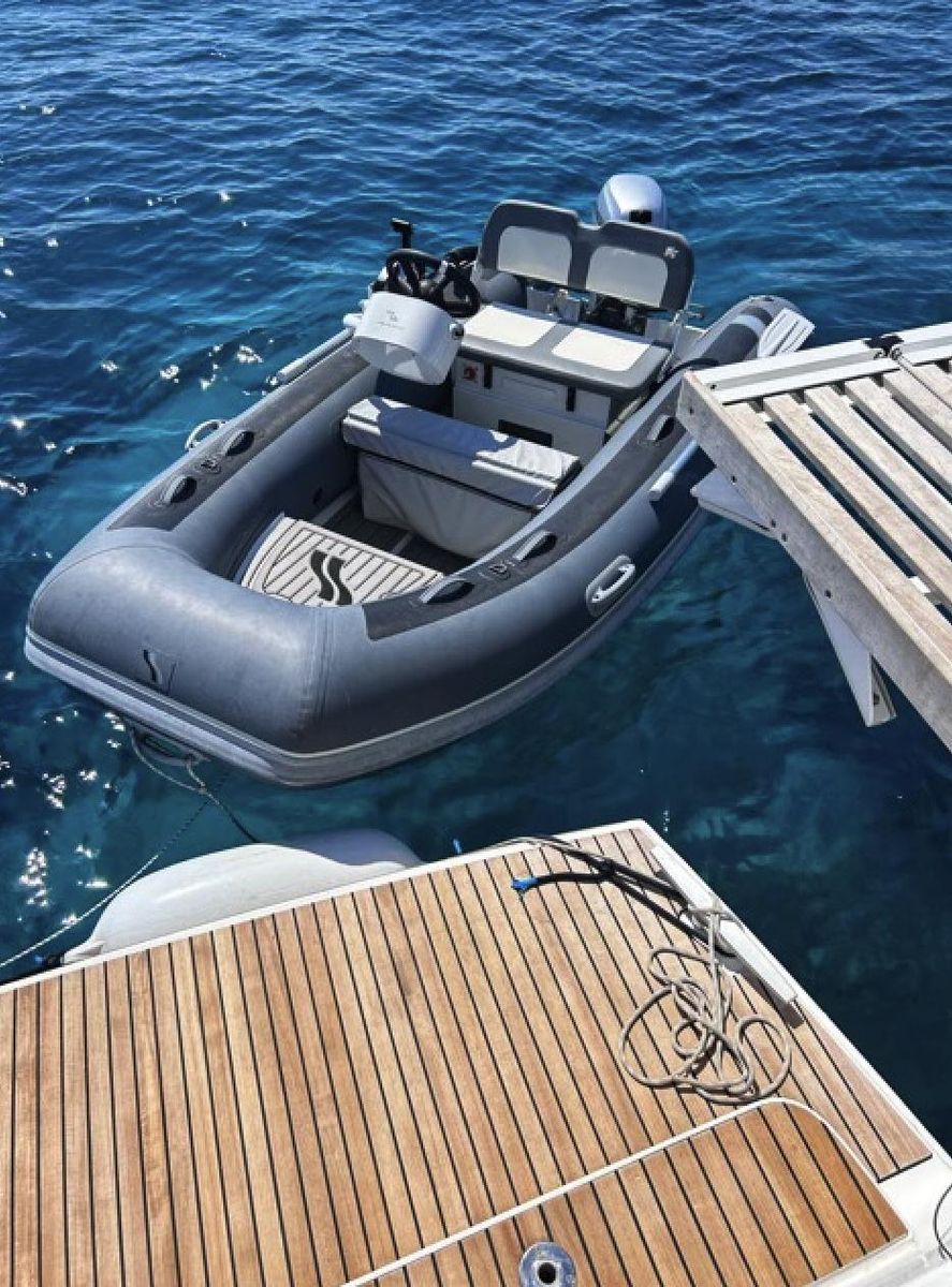 2022 Lagoon 45 