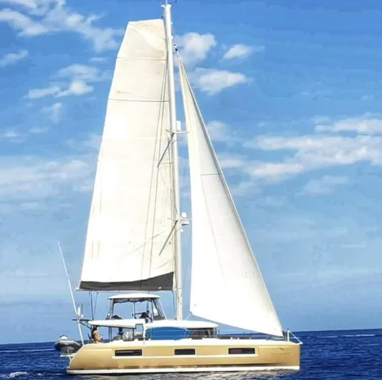Makhanee Yacht Photos Pics 2022 Lagoon 46