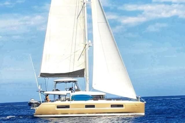 2022 Lagoon 45 