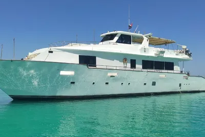 Custom Canyon Yachts