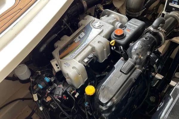  Yacht Photos Pics Engine compartment of a 2017 Sea Ray Sundancer 350 boat, featuring a Horizon engine.