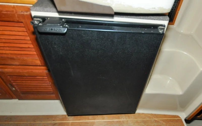 Rhapsody Yacht Photos Pics Cutwater C28 - Rhapsody