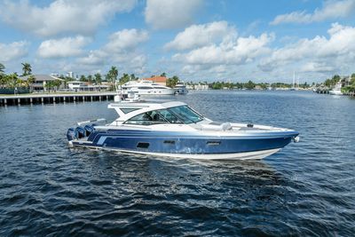 Yacht