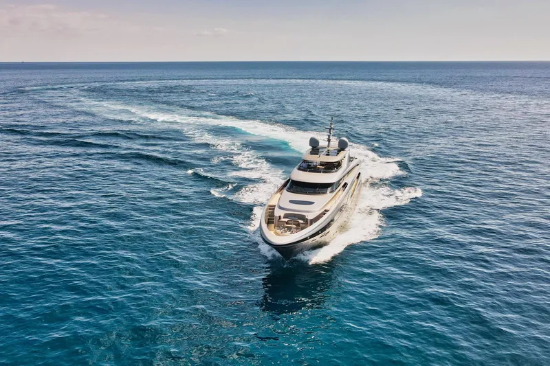 Smooth Operator Yacht Photos Pics Luxurious 2011 Jongert 39m yacht cruising on open sea under clear skies.