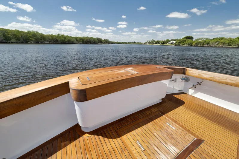 Recidivist Yacht Photos Pics 2006 B&D 60 Custom Carolina- Cockpit