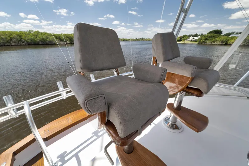 Recidivist Yacht Photos Pics 2006 B&D 60 Custom Carolina- Helm