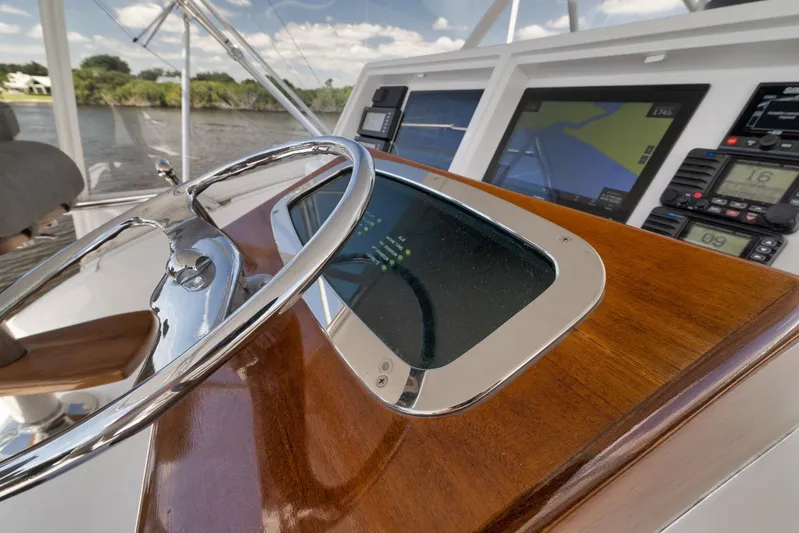 Recidivist Yacht Photos Pics 2006 B&D 60 Custom Carolina- Helm