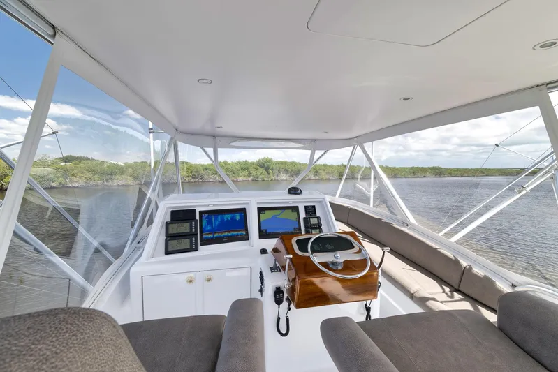 Recidivist Yacht Photos Pics 2006 B&D 60 Custom Carolina- Helm