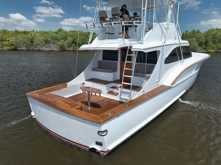 Recidivist Yacht Photos Pics 2006 B&D 60 Custom Carolina- Transom Profile