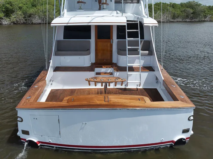 Recidivist Yacht Photos Pics 2006 B&D 60 Custom Carolina- Transom Profile