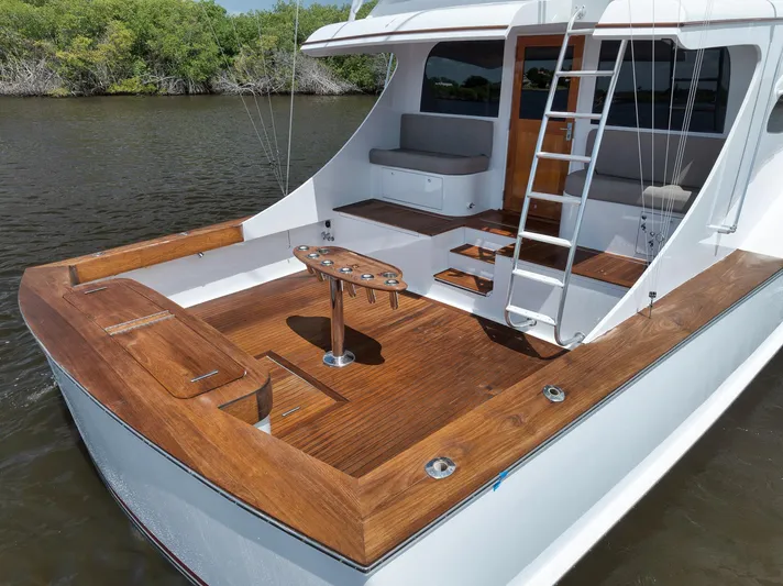 Recidivist Yacht Photos Pics 2006 B&D 60 Custom Carolina- Cockpit