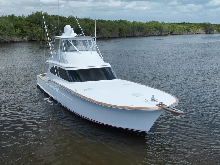 Recidivist Yacht Photos Pics 2006 B&D 60 Custom Carolina- Bow Profile