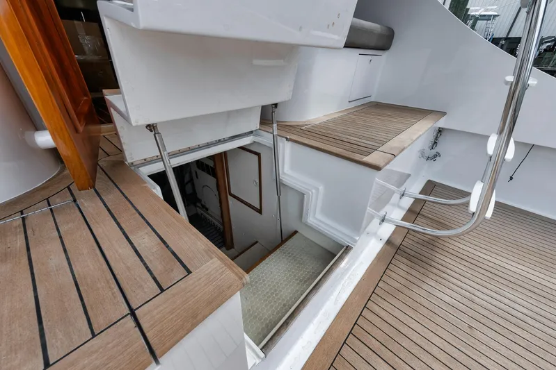 Recidivist Yacht Photos Pics 2006 B&D 60 Custom Carolina- Engine Room Entrance