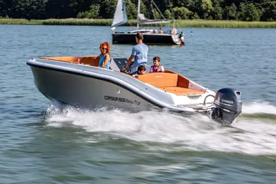 2025 Corsiva 605